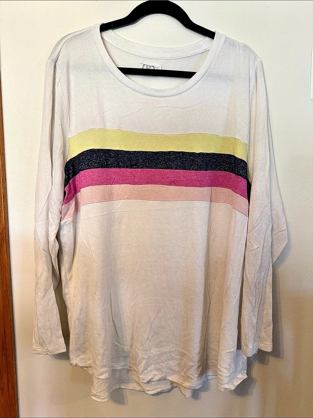 Maurices Color Block Long Sleeve Top in White & Pink Size 2X